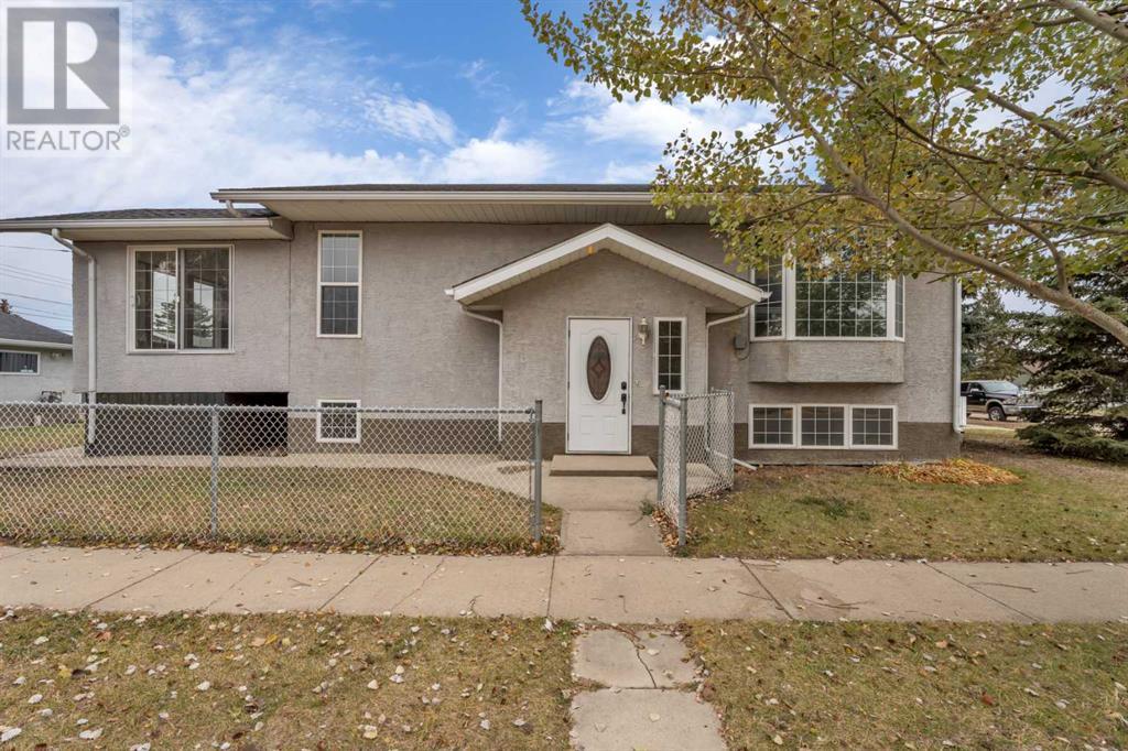 Property at 202 2 Avenue E image 1
