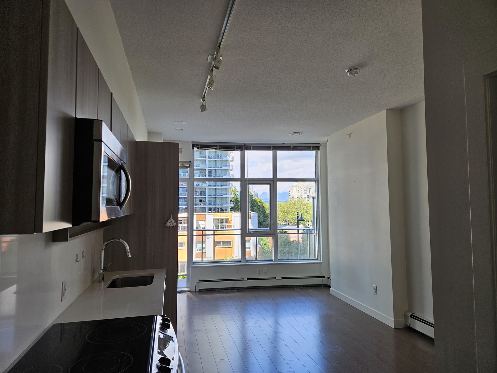 Property at 317 13308 CENTRAL AVENUE image 3