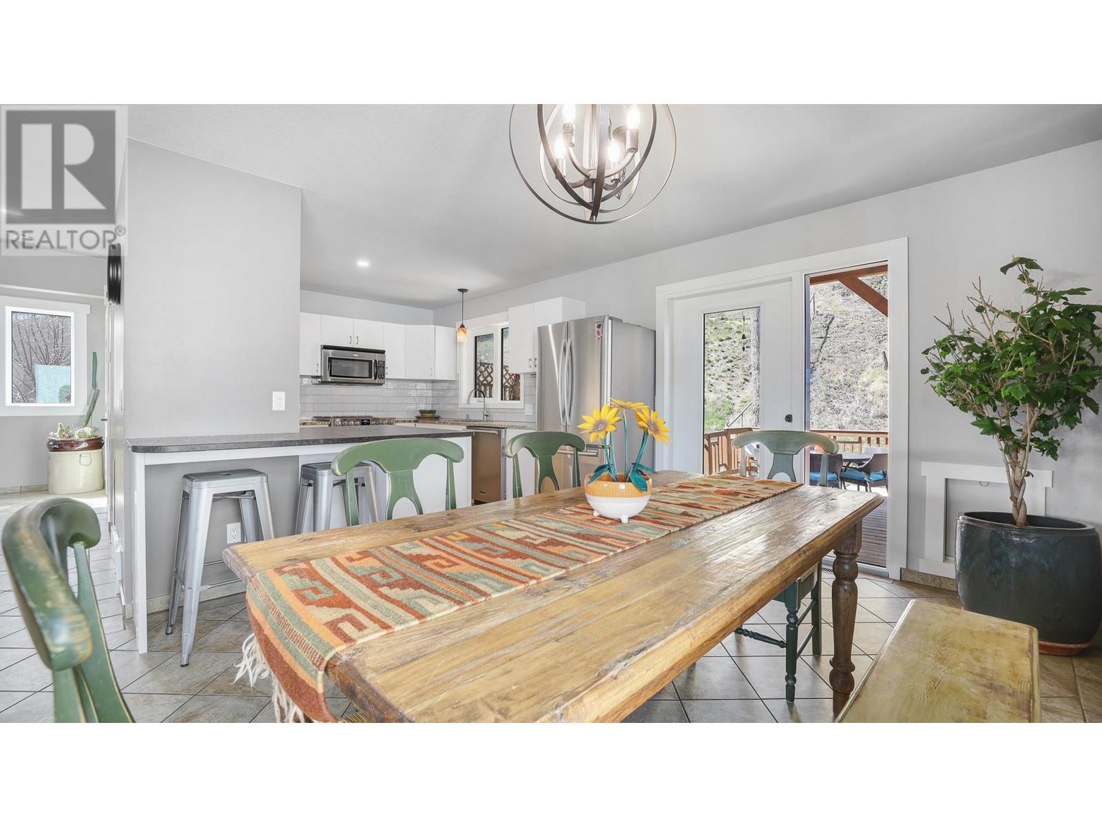 1808 15th Avenue, Invermere, British Columbia  V0A 1K4 - Photo 11 - 10344193