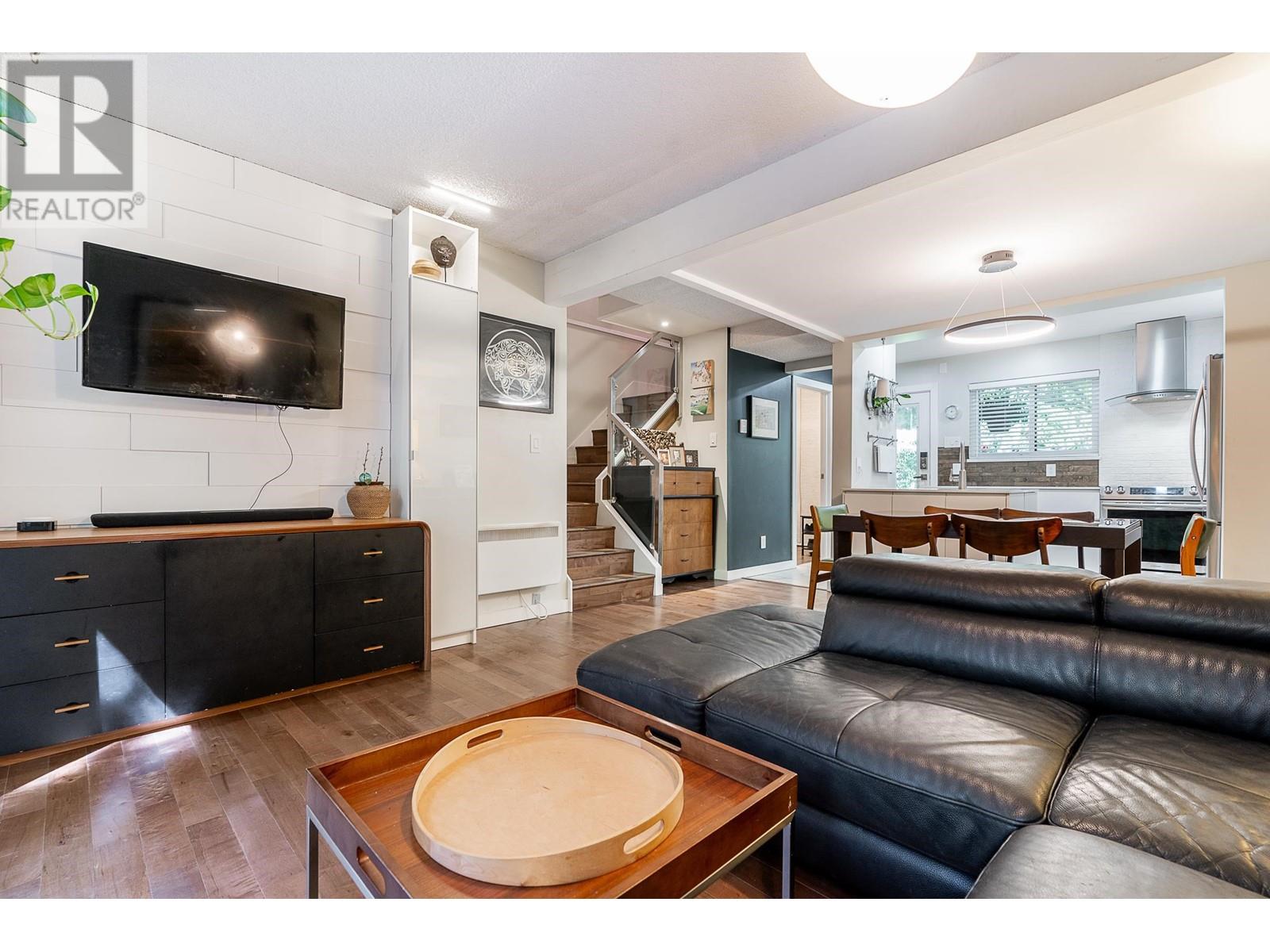 811 ALEXANDER BAY, Port Moody, British Columbia