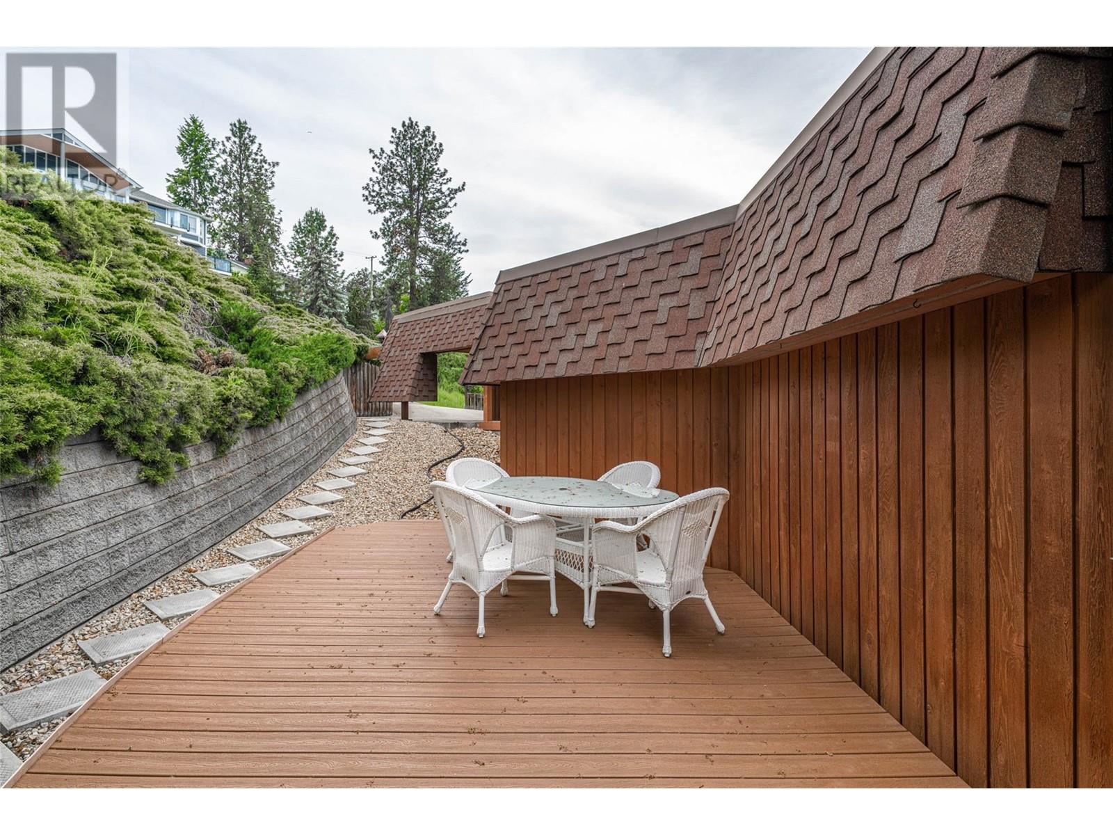 12509 Kinloch Drive Coldstream, BC V1B1C1_12