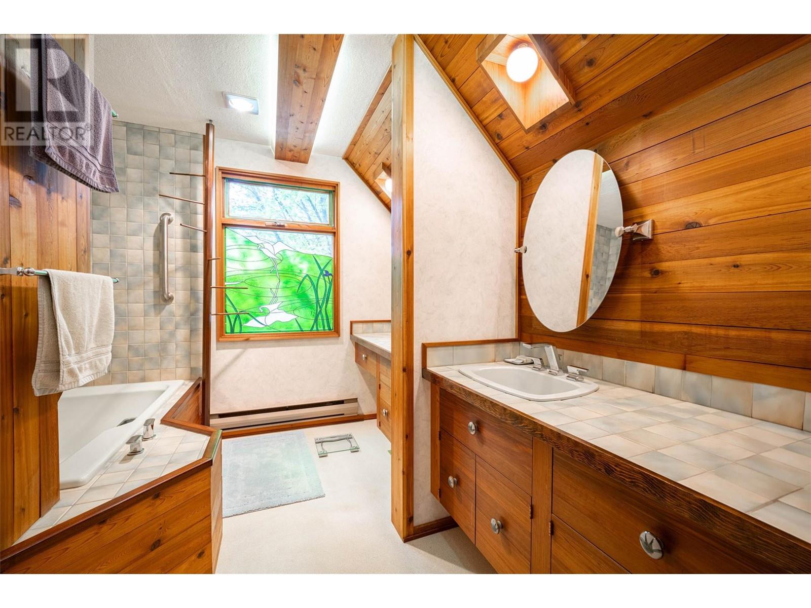 12509 Kinloch Drive Coldstream, BC V1B1C1_44