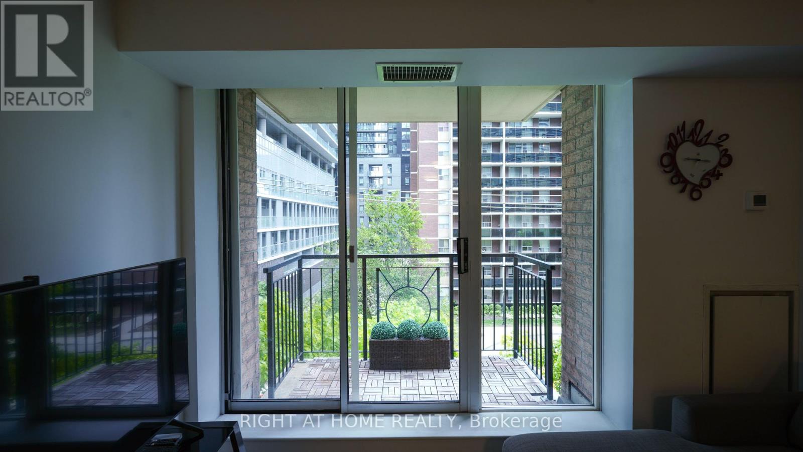 408 - 188 Redpath Avenue, Toronto, Ontario  M4P 3J2 - Photo 21 - C12190850