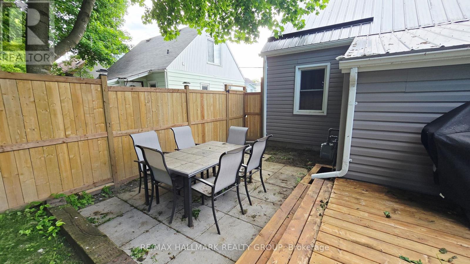 231 William Avenue, Renfrew, Ontario  K7V 2Z4 - Photo 2 - X12105642