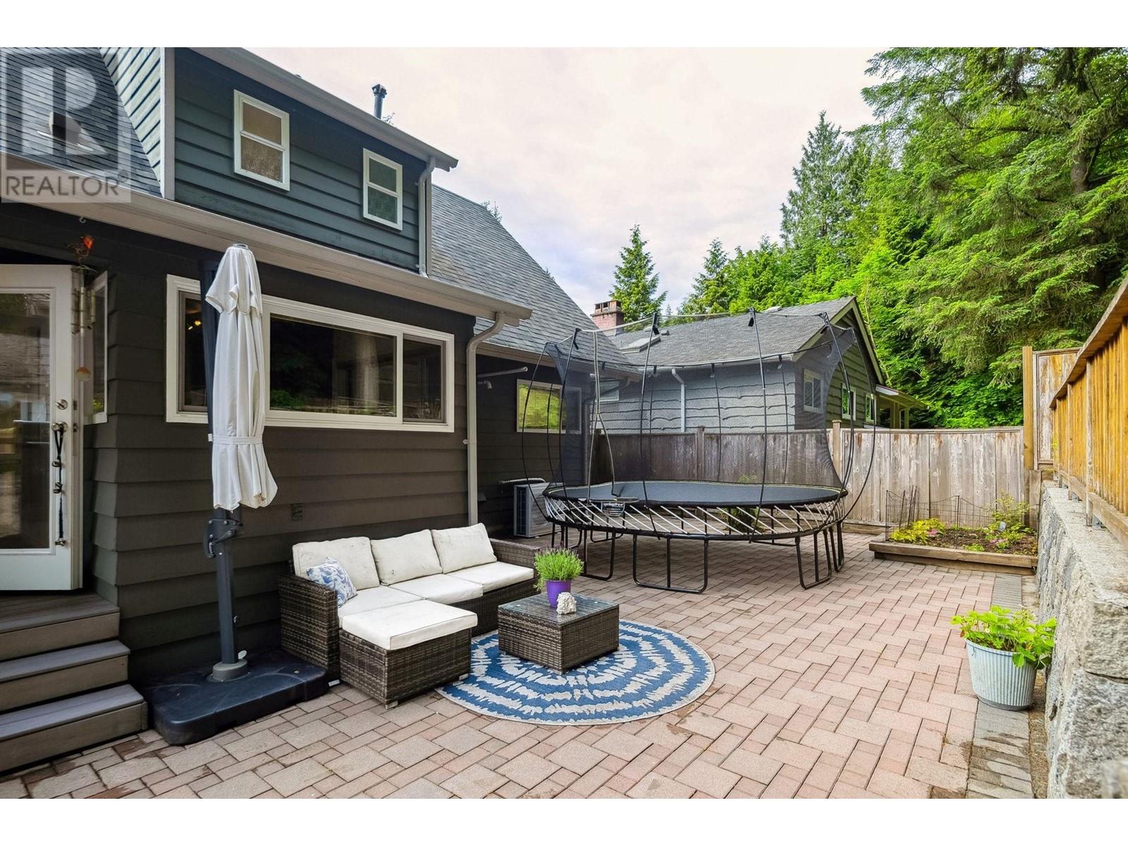 2230 Chapman Way, North Vancouver, British Columbia  V7H 1W1 - Photo 33 - R3010160