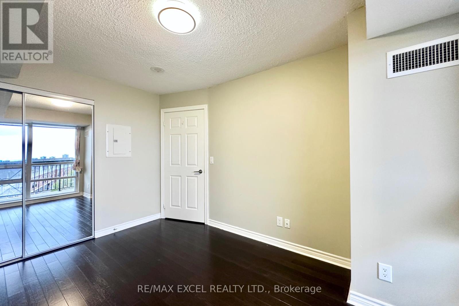 507 - 2379 Central Park Drive, Oakville, Ontario  L6H 0E4 - Photo 18 - W12190841