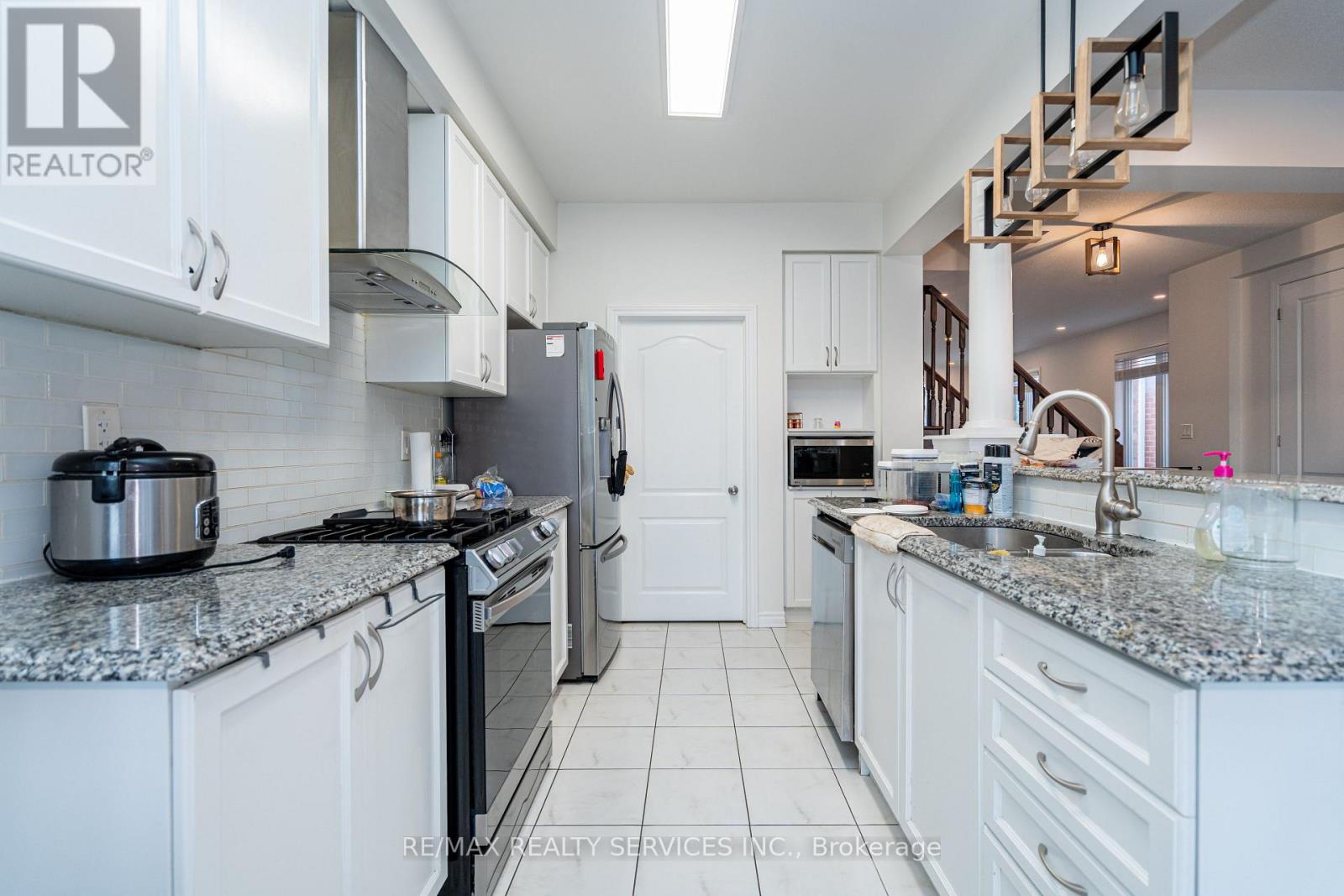 102 Rockbrook Trail, Brampton, Ontario  L7A 4A8 - Photo 17 - W12190843