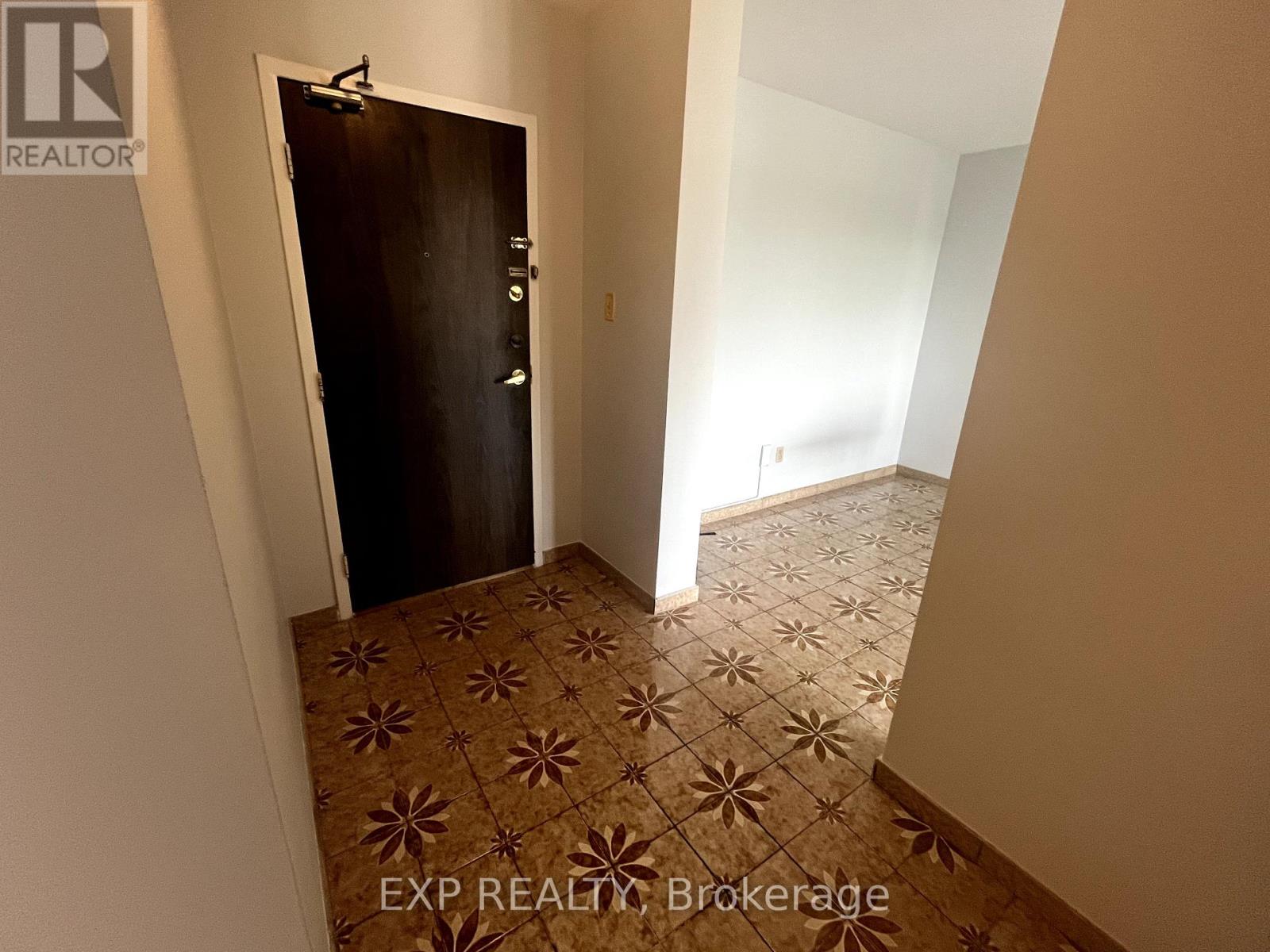 802 - 455 Sentinel Road, Toronto, Ontario  M3J 1V5 - Photo 2 - W12190851