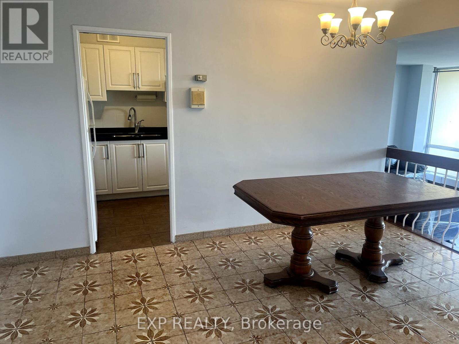 802 - 455 Sentinel Road, Toronto, Ontario  M3J 1V5 - Photo 4 - W12190851