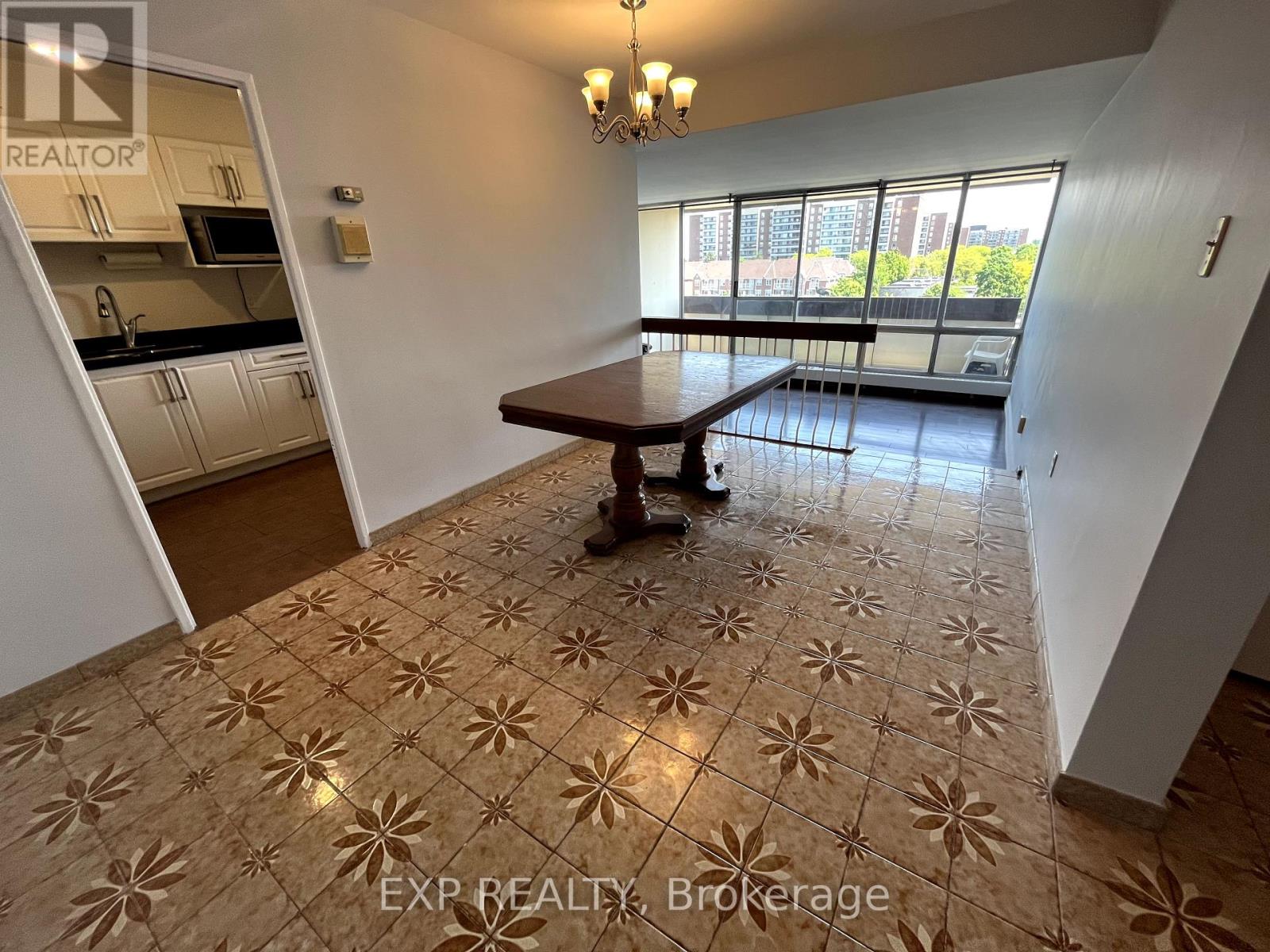 802 - 455 Sentinel Road, Toronto, Ontario  M3J 1V5 - Photo 5 - W12190851