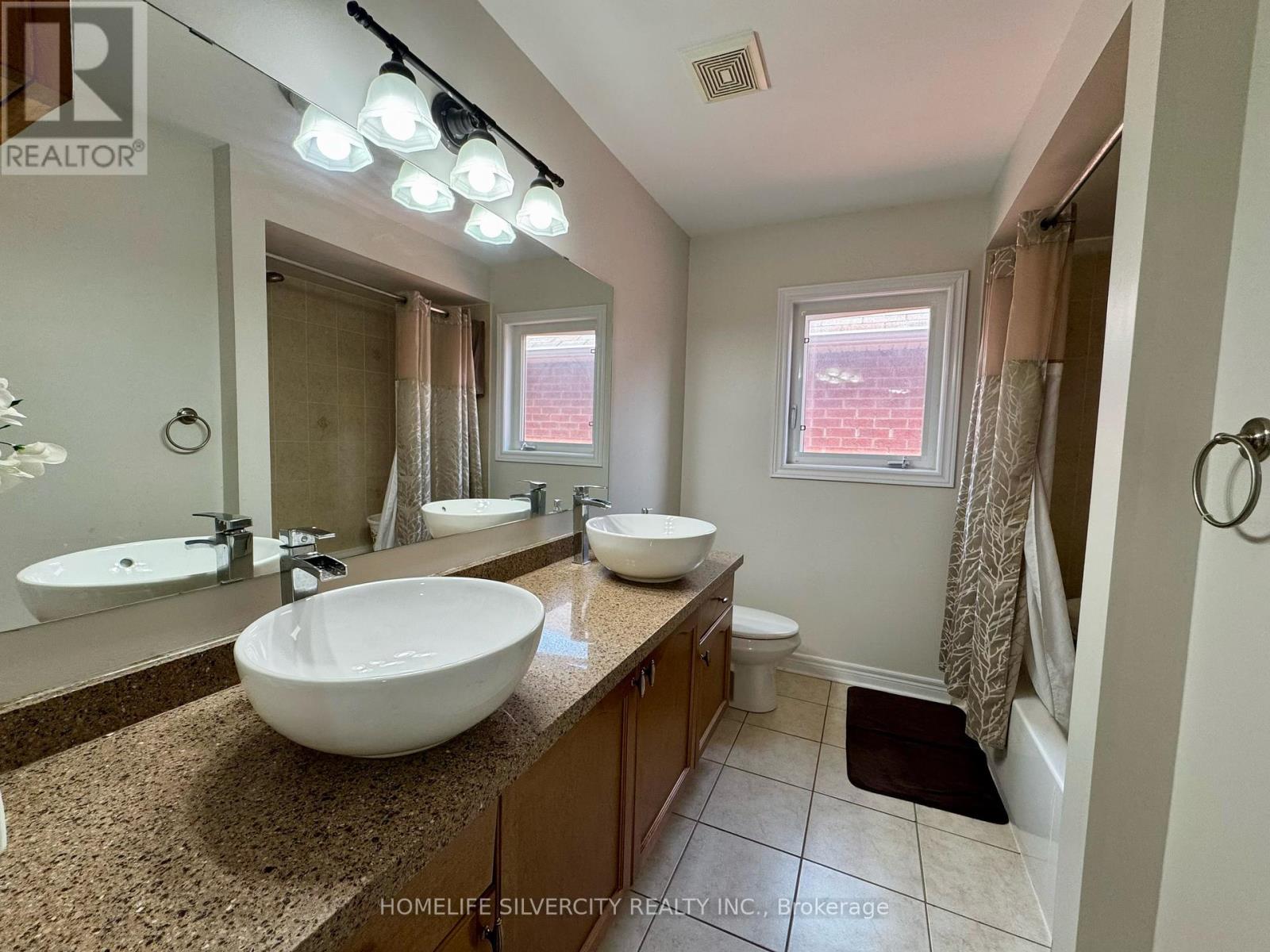 6 Hybrid Street, Brampton, Ontario  L7A 0L5 - Photo 11 - W12190855