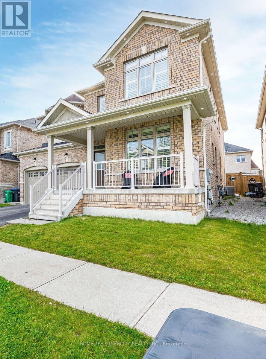 16 Cloncurry Street, Brampton, Ontario  L6P 4G3 - Photo 1 - W12190882