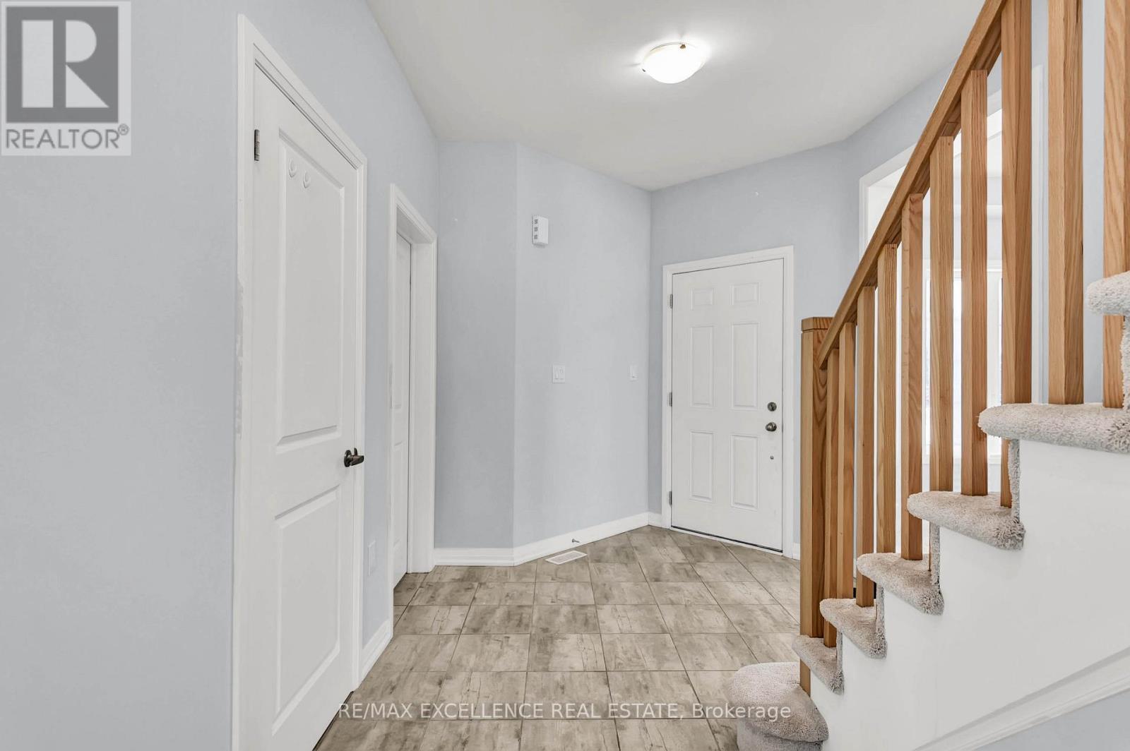 6 Burrows Court, Kawartha Lakes, Ontario  K9V 0P6 - Photo 6 - X12190875