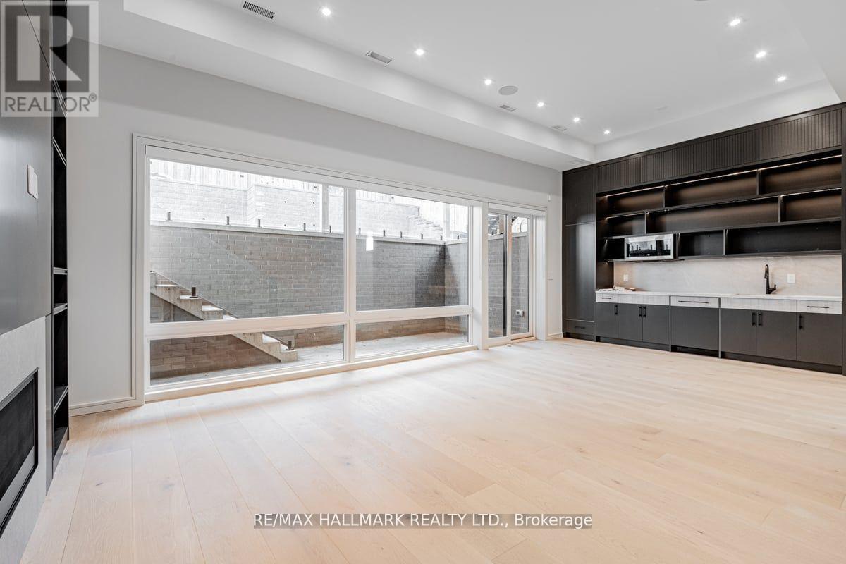 37 Rowley Avenue, Toronto, Ontario  M4P 2T1 - Photo 30 - C12123281