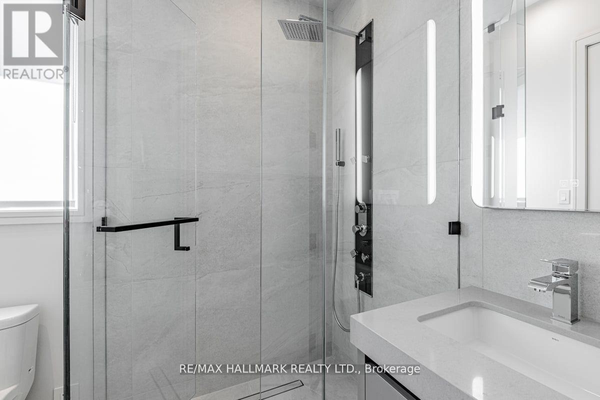 37 Rowley Avenue, Toronto, Ontario  M4P 2T1 - Photo 26 - C12123281
