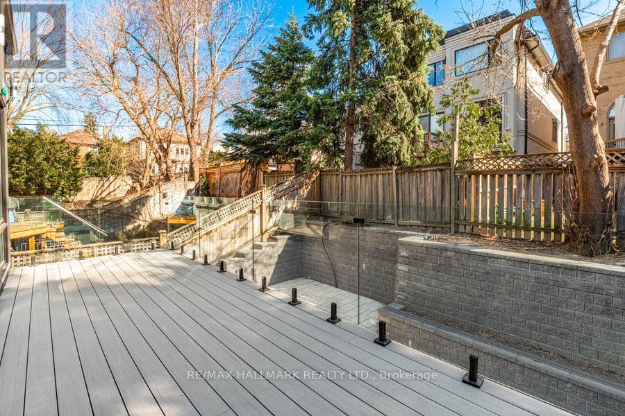 37 Rowley Avenue, Toronto, Ontario  M4P 2T1 - Photo 34 - C12123281