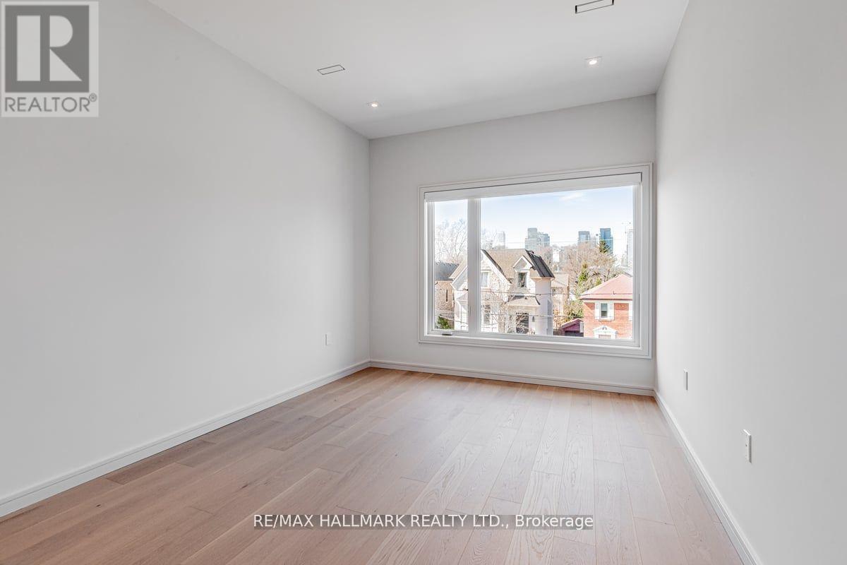 37 Rowley Avenue, Toronto, Ontario  M4P 2T1 - Photo 29 - C12123281