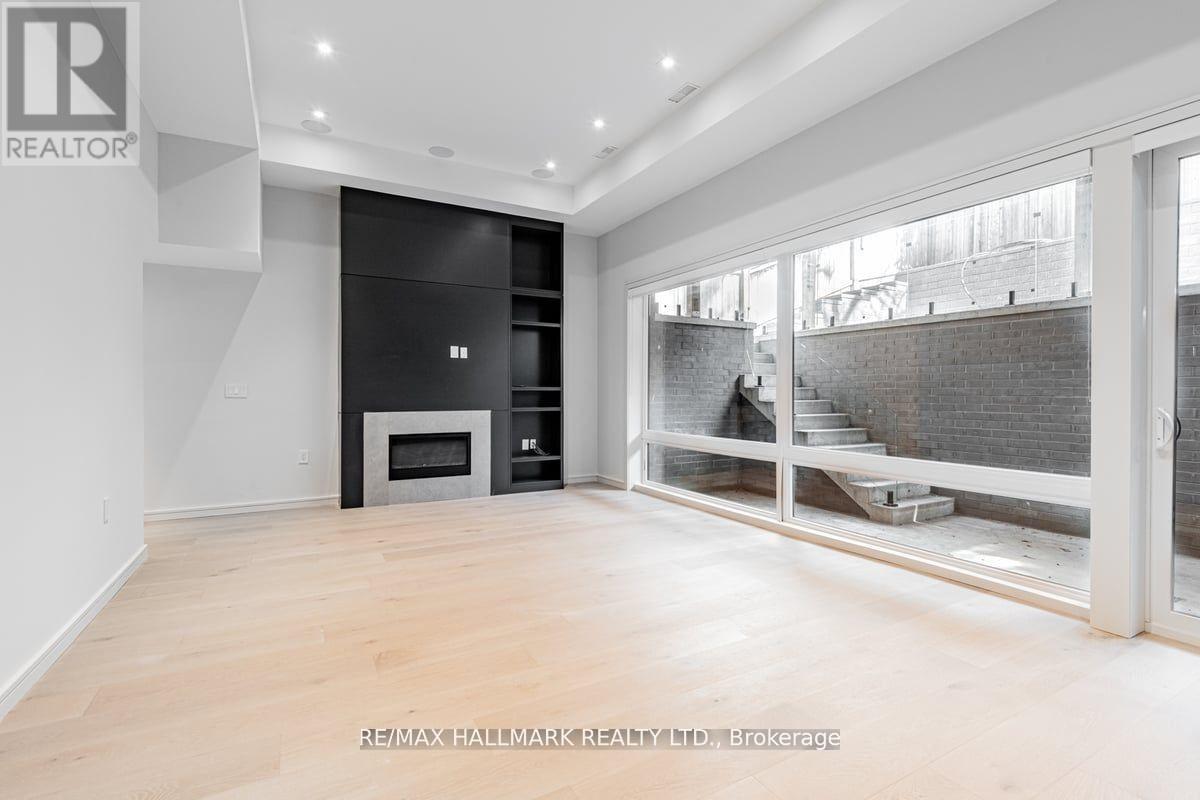 37 Rowley Avenue, Toronto, Ontario  M4P 2T1 - Photo 32 - C12123281