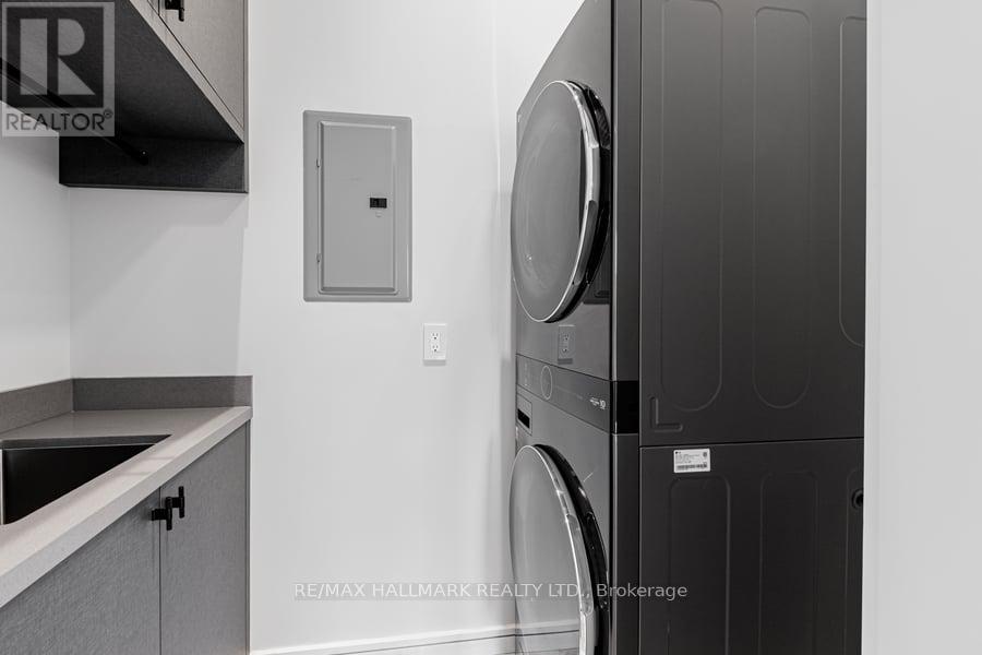 37 Rowley Avenue, Toronto, Ontario  M4P 2T1 - Photo 31 - C12123281