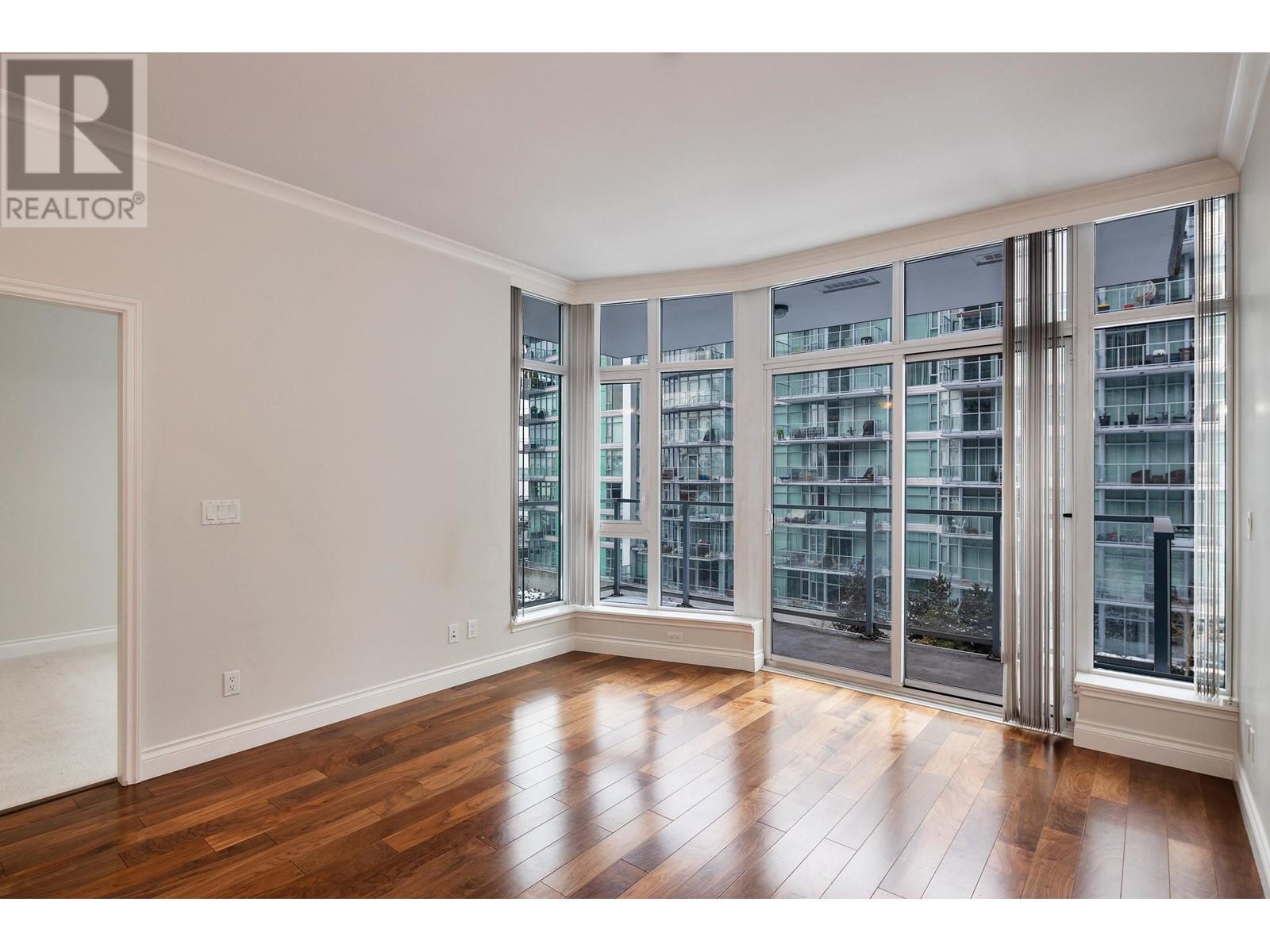 305 185 Victory Ship Way, North Vancouver, British Columbia  V7L 0G2 - Photo 10 - R3010331