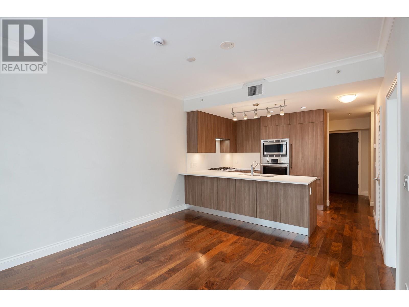 305 185 Victory Ship Way, North Vancouver, British Columbia  V7L 0G2 - Photo 12 - R3010331