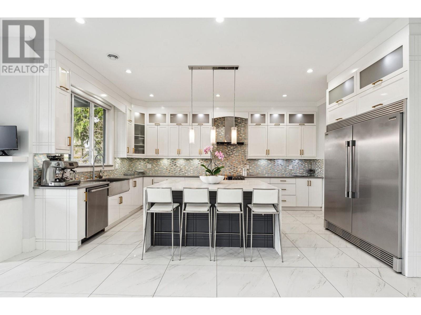 Property at 338 MUNDY STREET image 5
