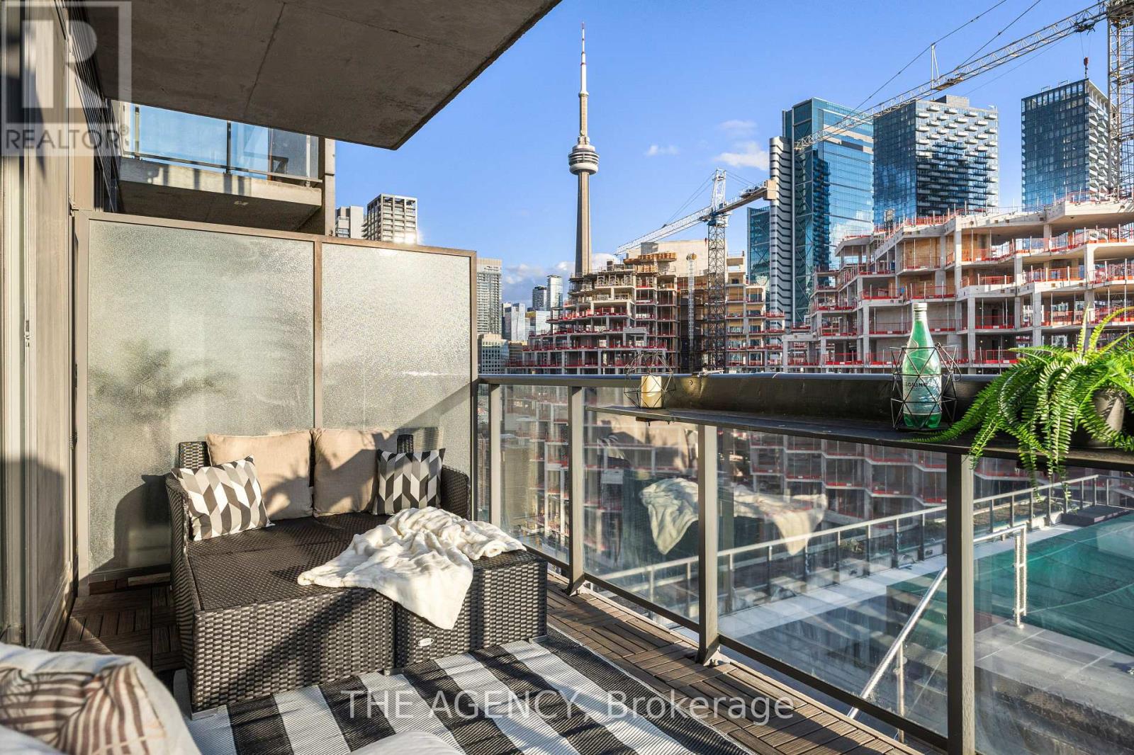 1011 - 560 King Street W, Toronto, Ontario  M5V 0L6 - Photo 20 - C12190887