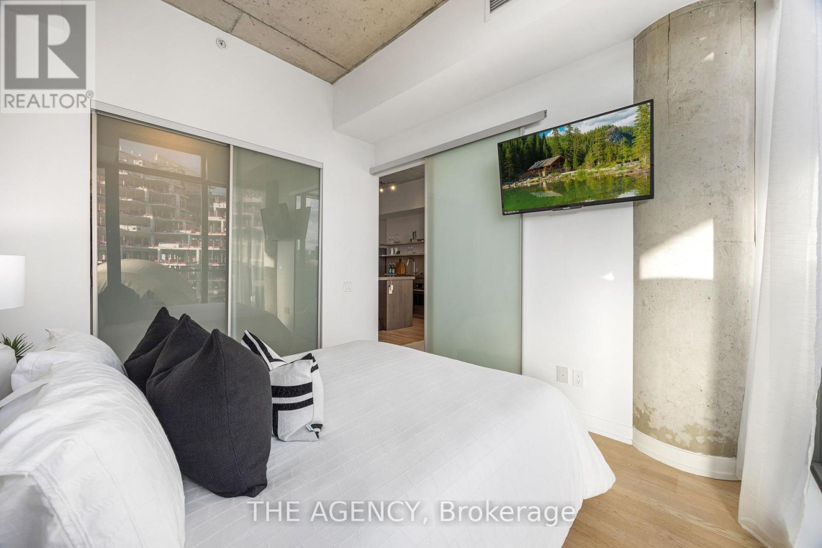1011 - 560 King Street W, Toronto, Ontario  M5V 0L6 - Photo 24 - C12190887