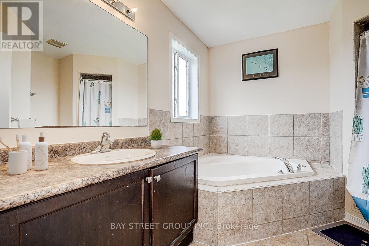 1322 Whitelaw Avenue, Oshawa (Pinecrest), Ontario  L1K 0M6 - Photo 14 - E12190890