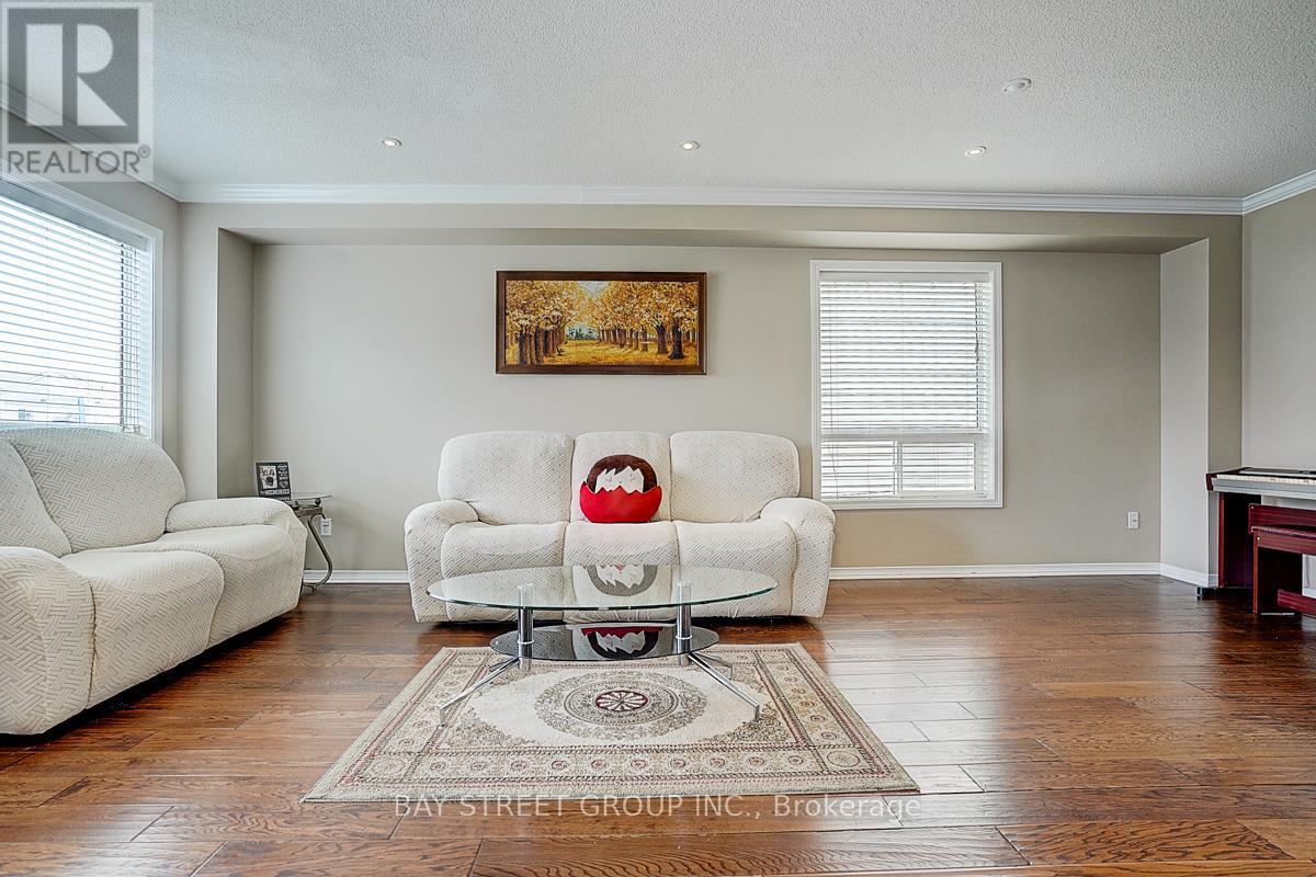 1322 Whitelaw Avenue, Oshawa, Ontario  L1K 0M6 - Photo 5 - E12190890