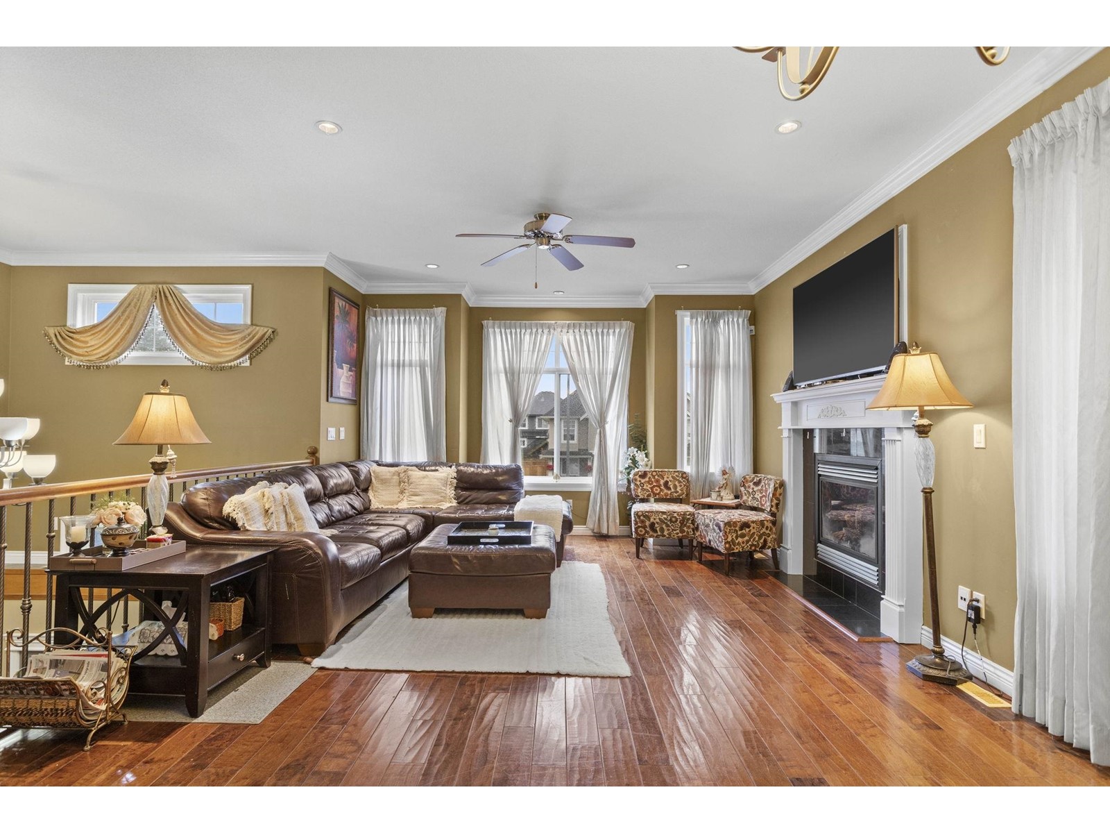 Property at 32923 EGGLESTONE AVENUE image 5