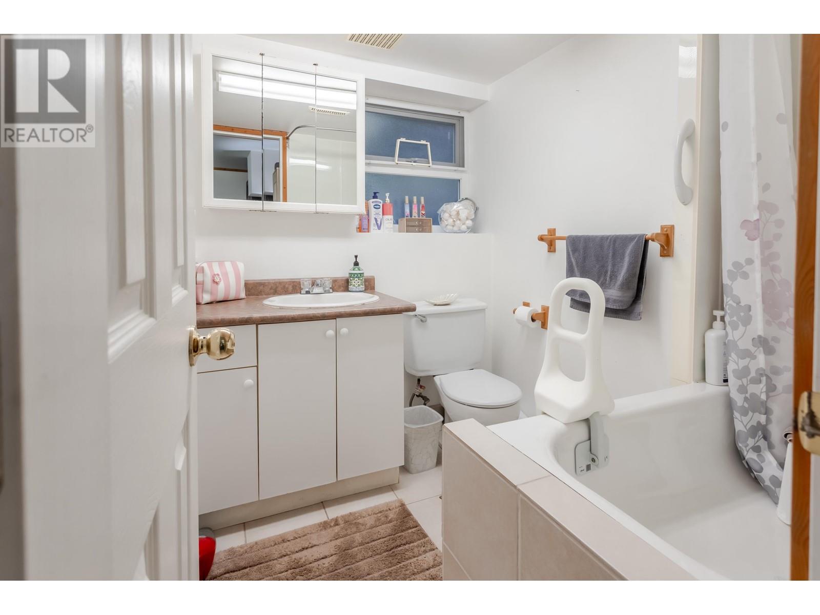 4628 Rumble Street, Burnaby, British Columbia  V5J 2A7 - Photo 22 - R3010328