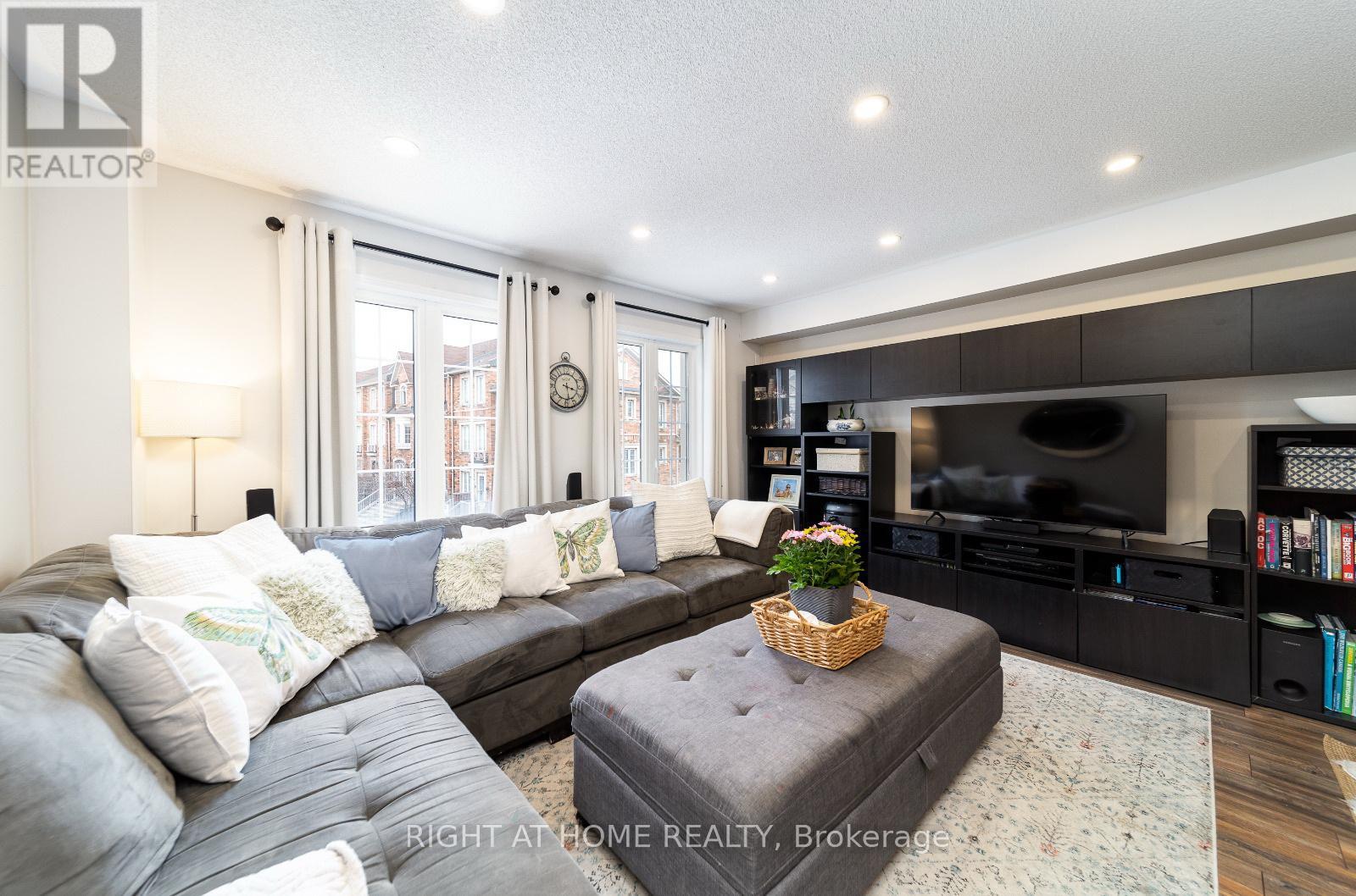 58 Joseph Griffith Lane, Toronto (Downsview-Roding-Cfb), Ontario  M3L 0C7 - Photo 20 - W12190901