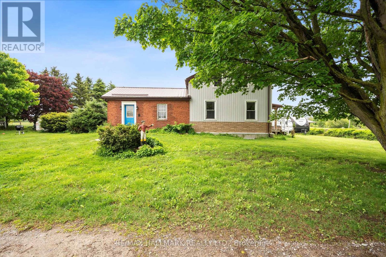 188 Valentia Road, Kawartha Lakes, Ontario  K0M 2C0 - Photo 5 - X12190907