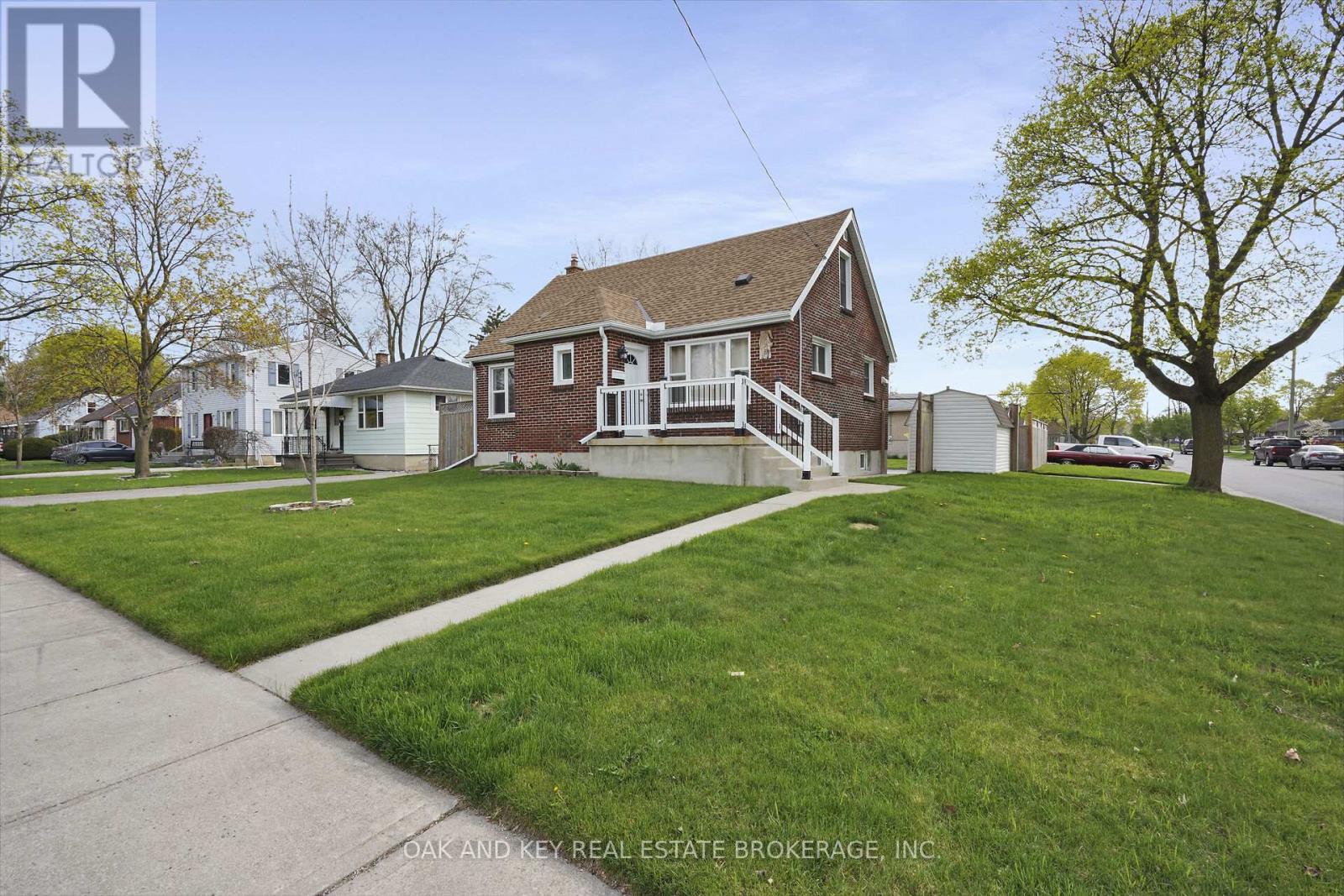 216 VANCOUVER STREET, London East, Ontario
