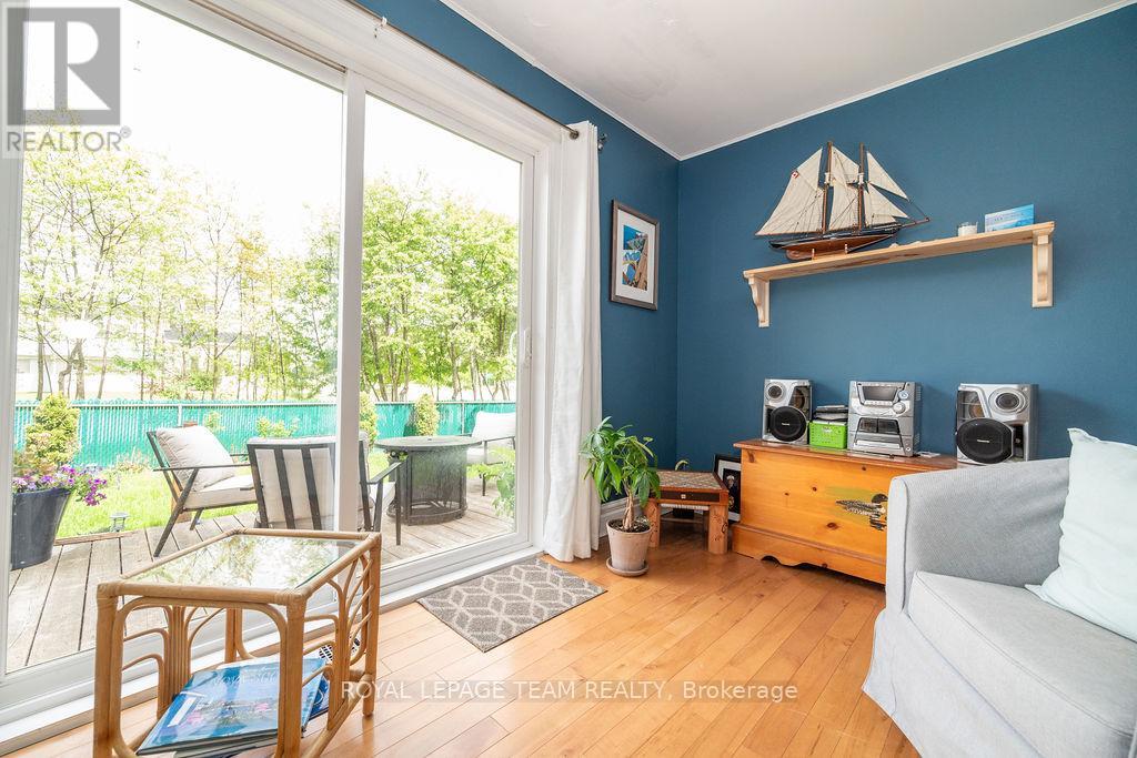 1009 Lake Street, Killaloe, Ontario  K0J 2J0 - Photo 14 - X12190928