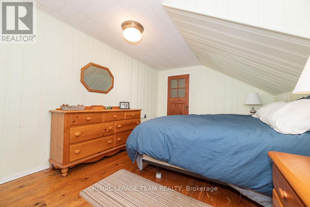 1009 Lake Street, Killaloe, Ontario  K0J 2J0 - Photo 27 - X12190928