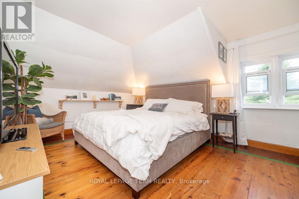 1009 Lake Street, Killaloe, Ontario  K0J 2J0 - Photo 31 - X12190928