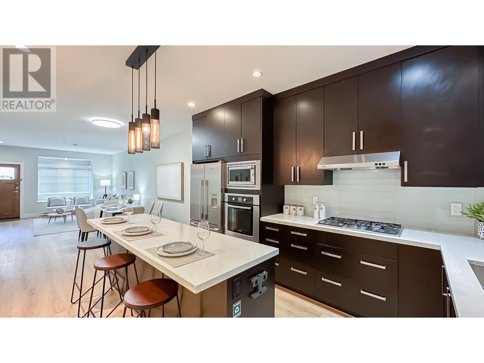 1461 Tilney Mews, Vancouver, British Columbia  V6P 0B1 - Photo 3 - R2956021