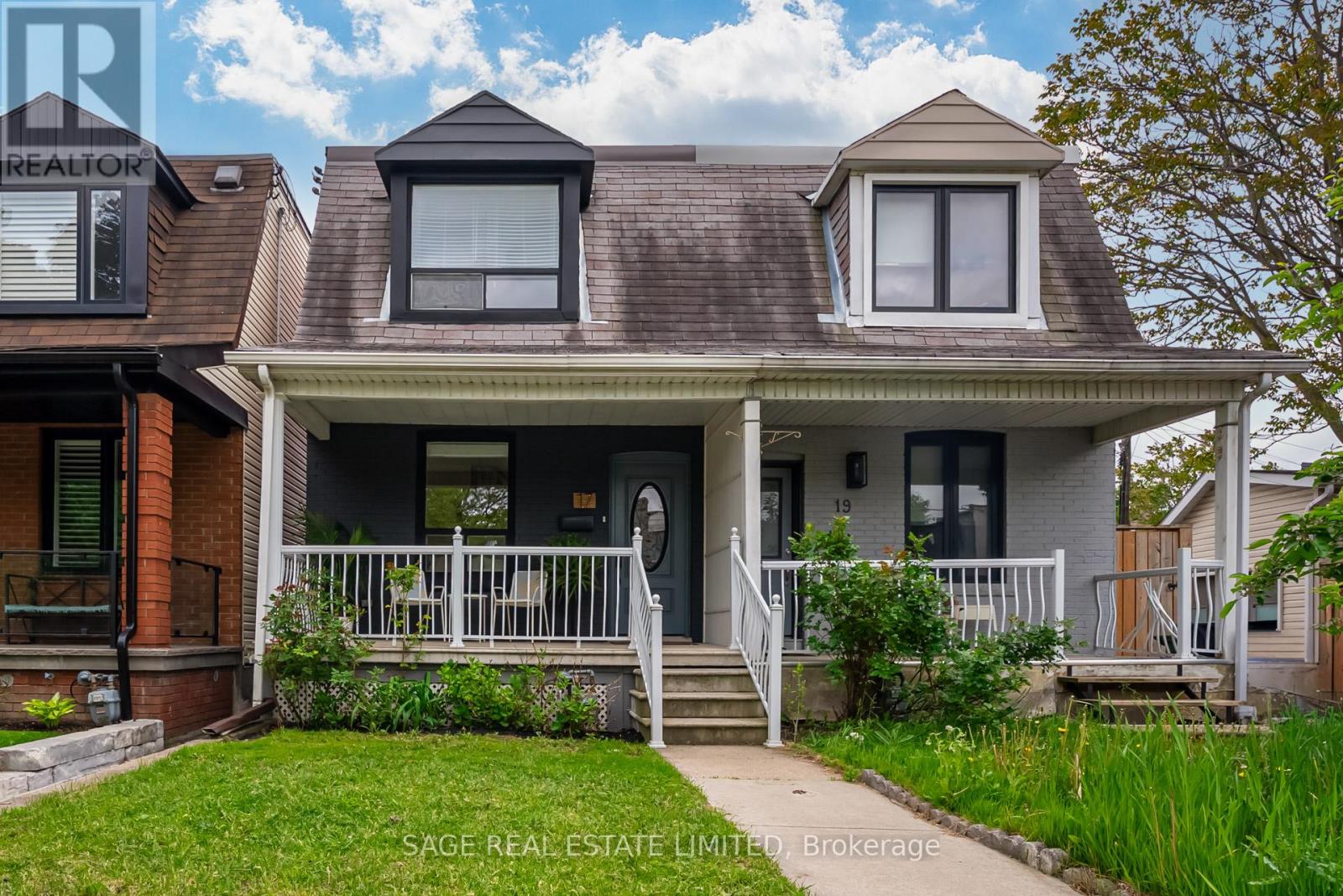 17 Hugo Avenue, Toronto, Ontario  M6P 3T3 - Photo 1 - W12190914