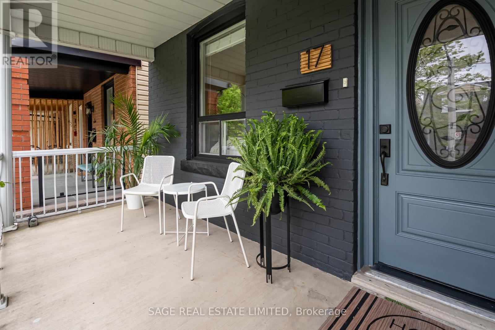 17 Hugo Avenue, Toronto, Ontario  M6P 3T3 - Photo 2 - W12190914
