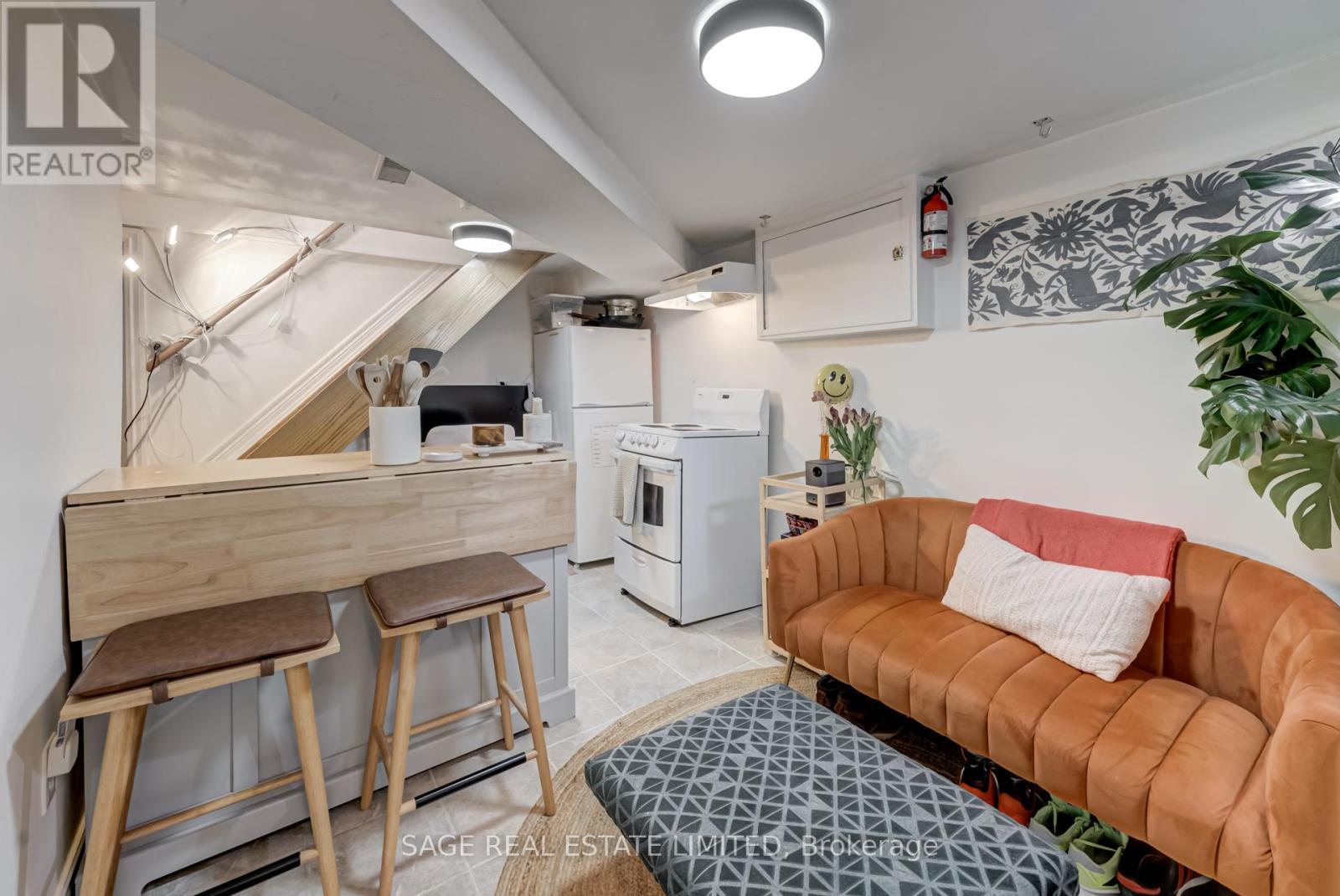 17 Hugo Avenue, Toronto (Dovercourt-Wallace Emerson-Junction), Ontario  M6P 3T3 - Photo 21 - W12190914