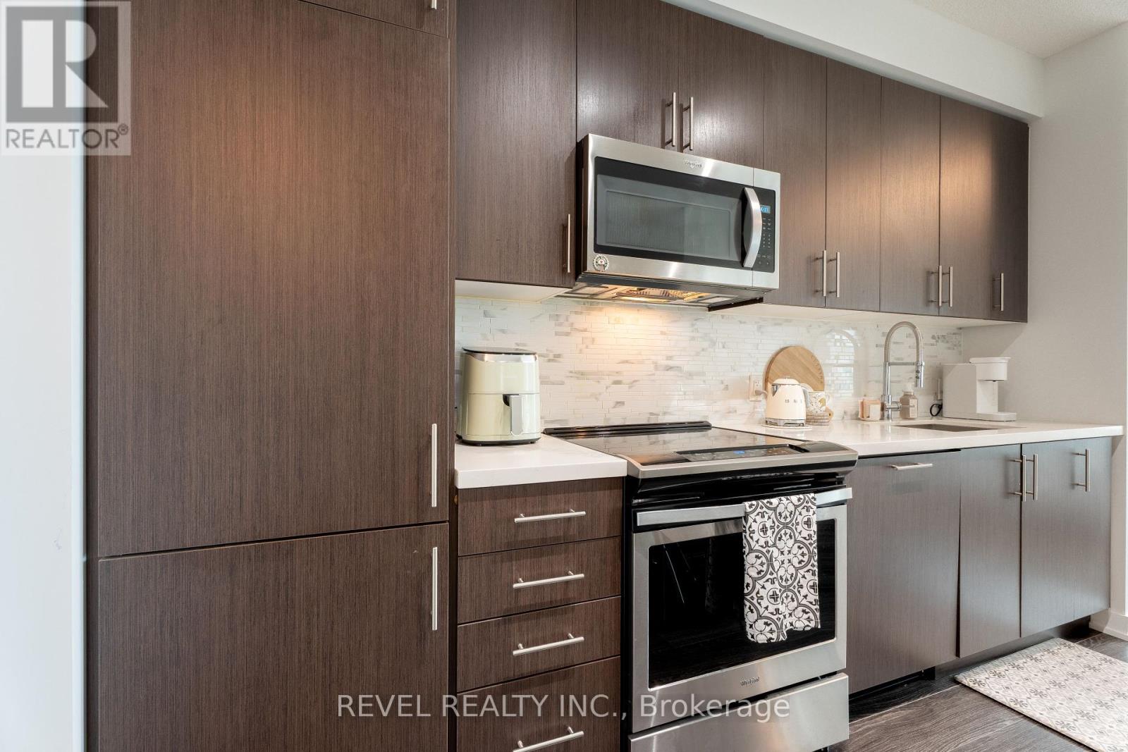 2114 - 4055 Parkside Village Drive, Mississauga, Ontario  L5B 0K8 - Photo 11 - W12190929