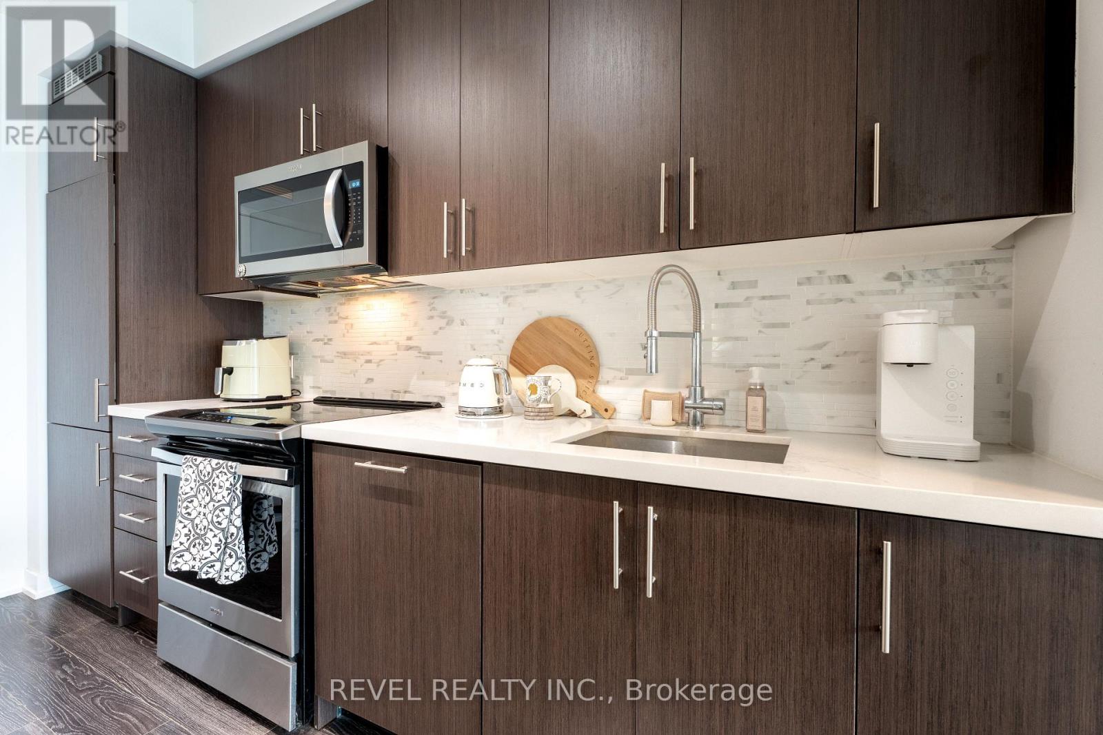 2114 - 4055 Parkside Village Drive, Mississauga, Ontario  L5B 0K8 - Photo 12 - W12190929