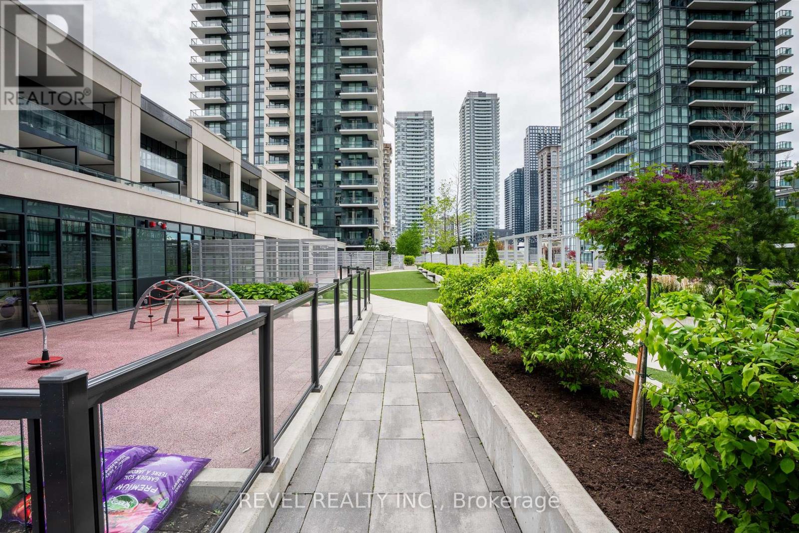2114 - 4055 Parkside Village Drive, Mississauga, Ontario  L5B 0K8 - Photo 34 - W12190929