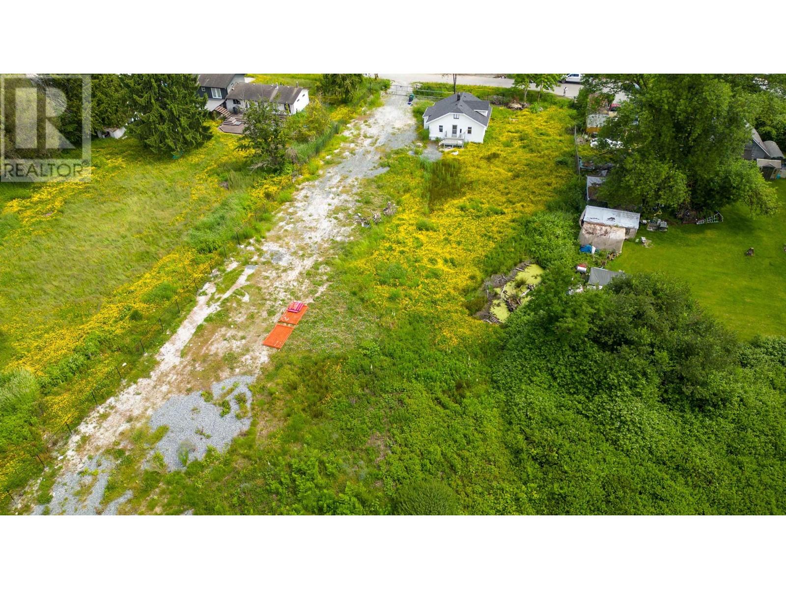 6063 9th Avenue, Burnaby, British Columbia  V3N 2T4 - Photo 6 - R3010100