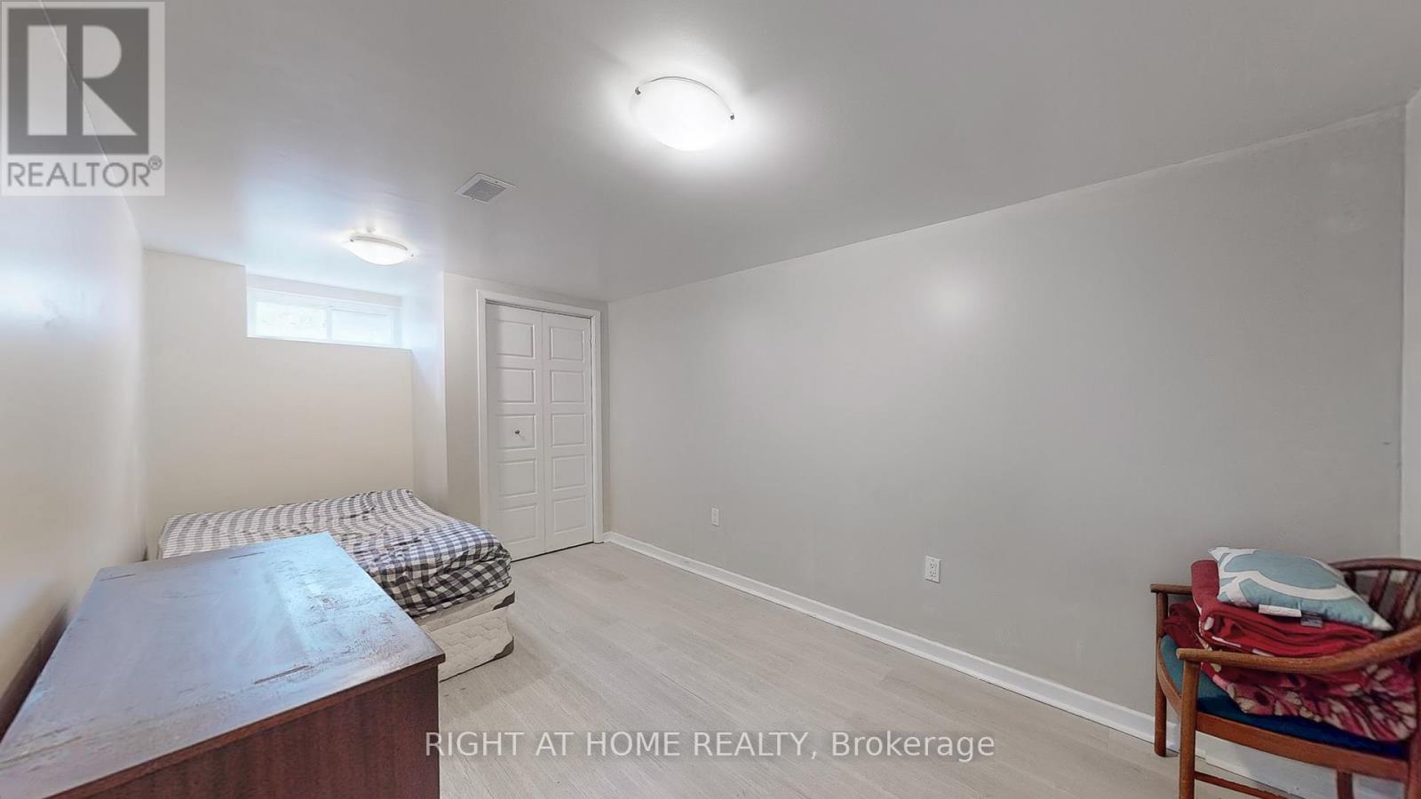 64 Eagle Avenue, Brant, Ontario  N3S 1Y9 - Photo 11 - X12190932