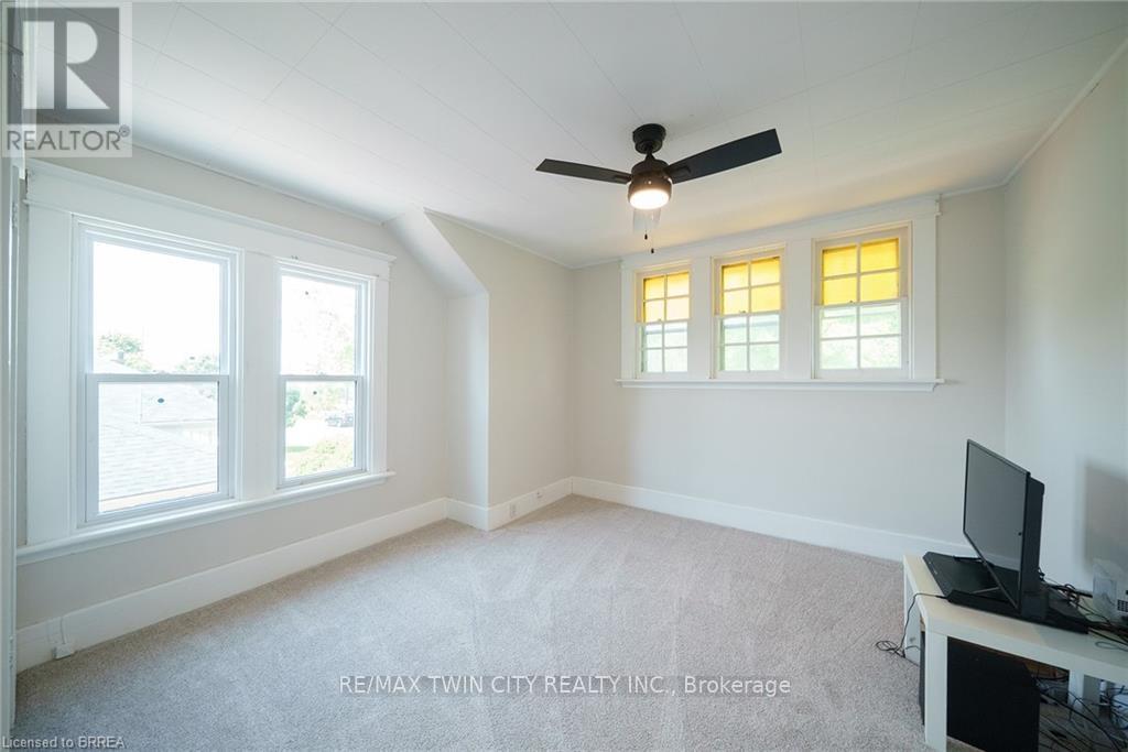 141 Elgin Street, Brantford, Ontario  N3S 5A4 - Photo 15 - X12190933