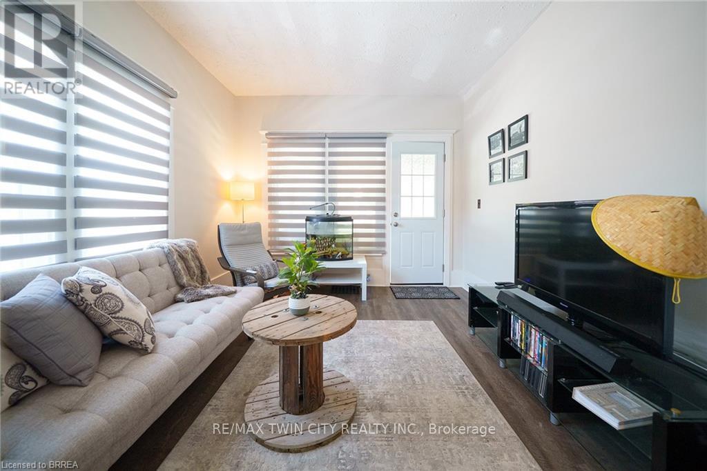 141 Elgin Street, Brantford, Ontario  N3S 5A4 - Photo 21 - X12190933