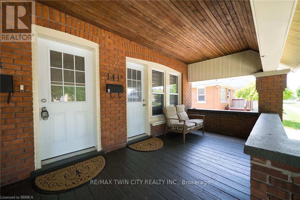 141 Elgin Street, Brantford, Ontario  N3S 5A4 - Photo 30 - X12190933
